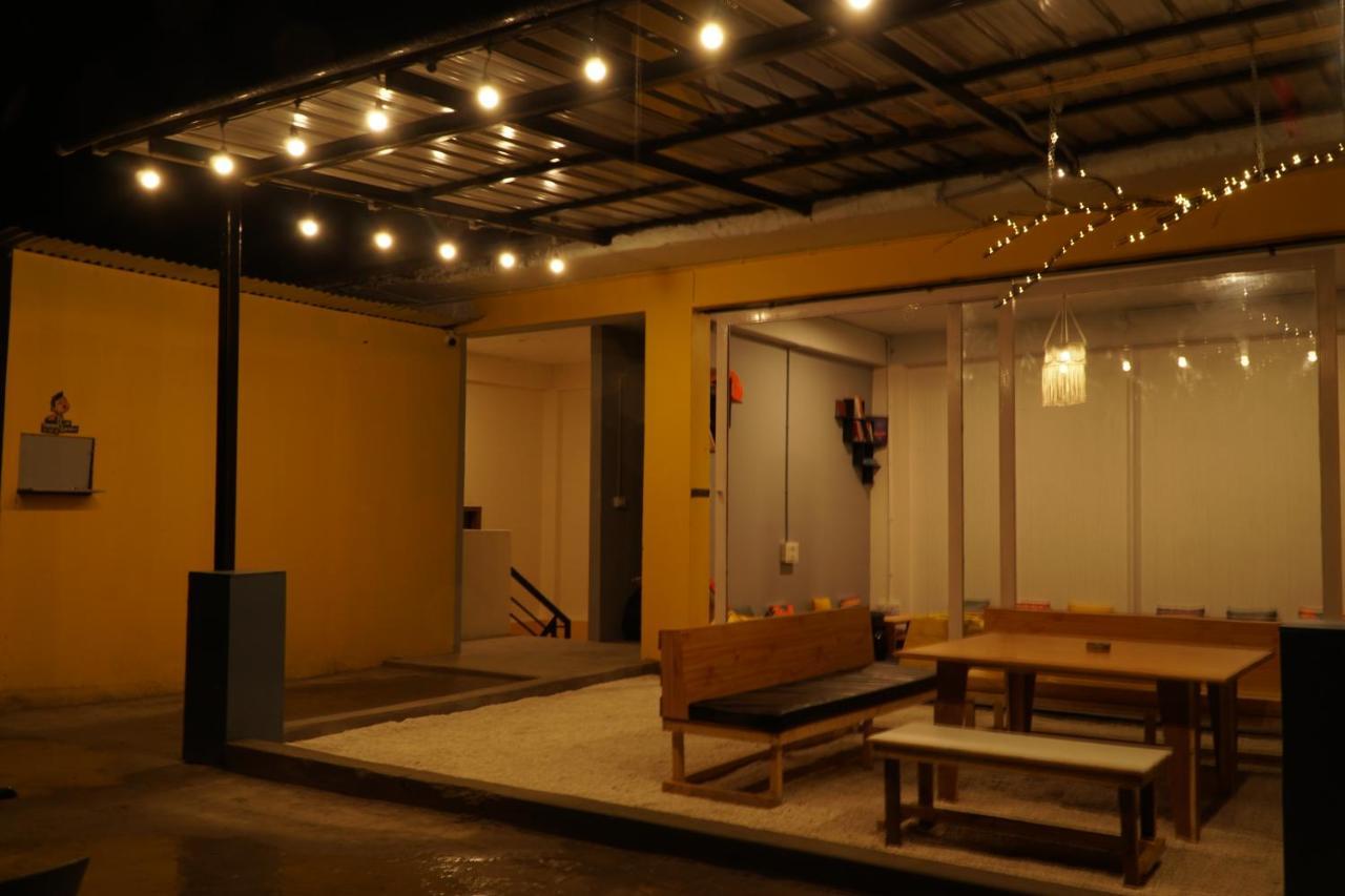 Firefly Hostel Manāli Екстериор снимка