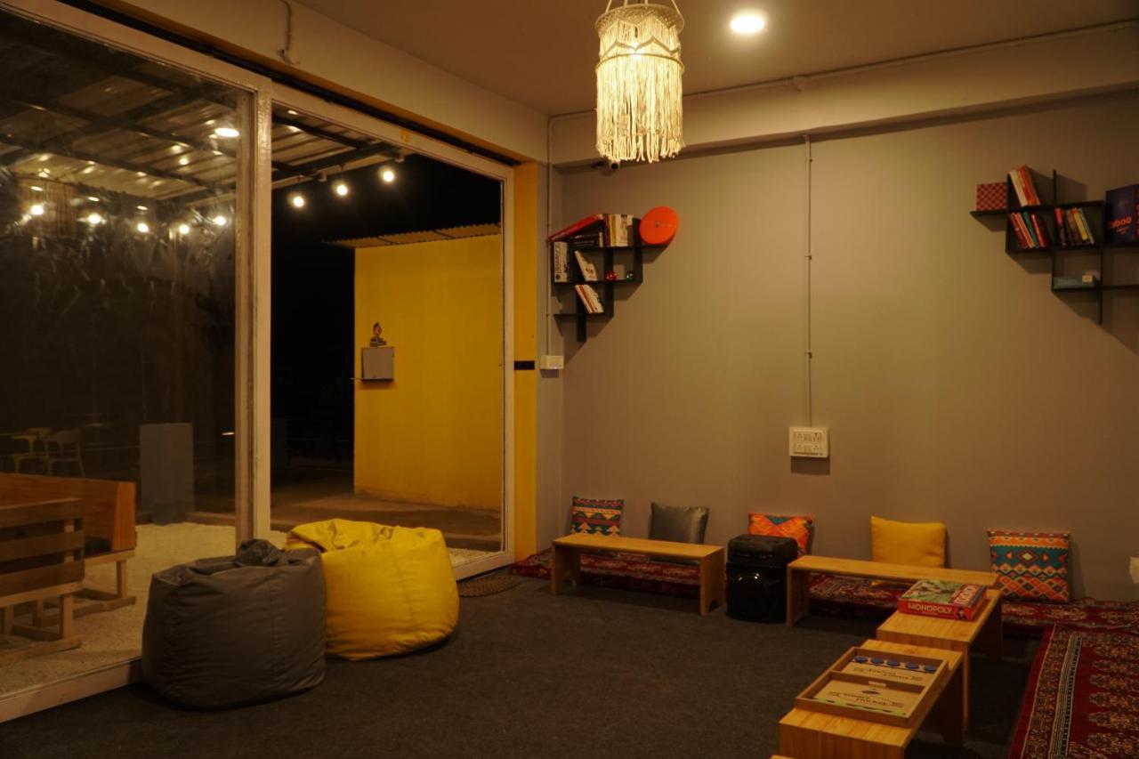 Firefly Hostel Manāli Екстериор снимка