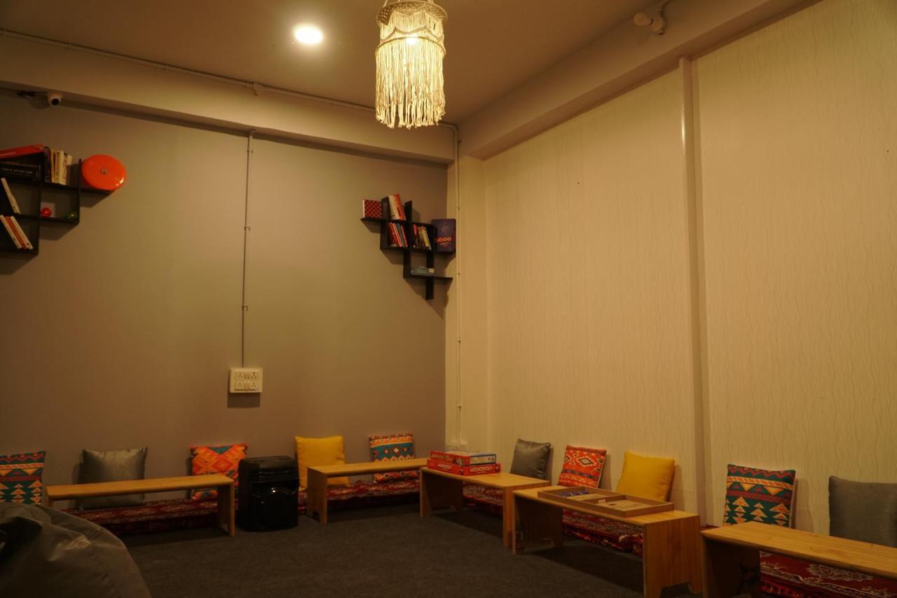 Firefly Hostel Manāli Екстериор снимка
