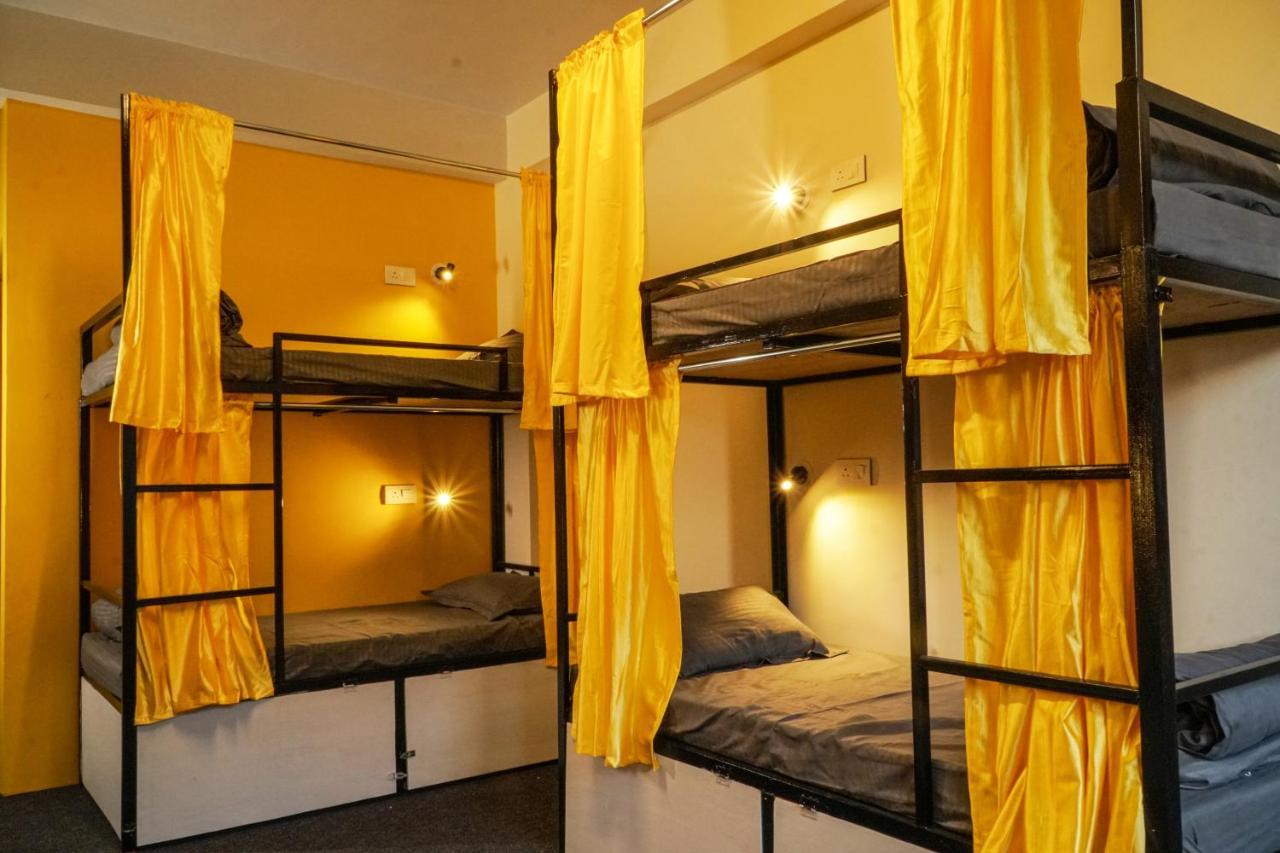 Firefly Hostel Manāli Екстериор снимка